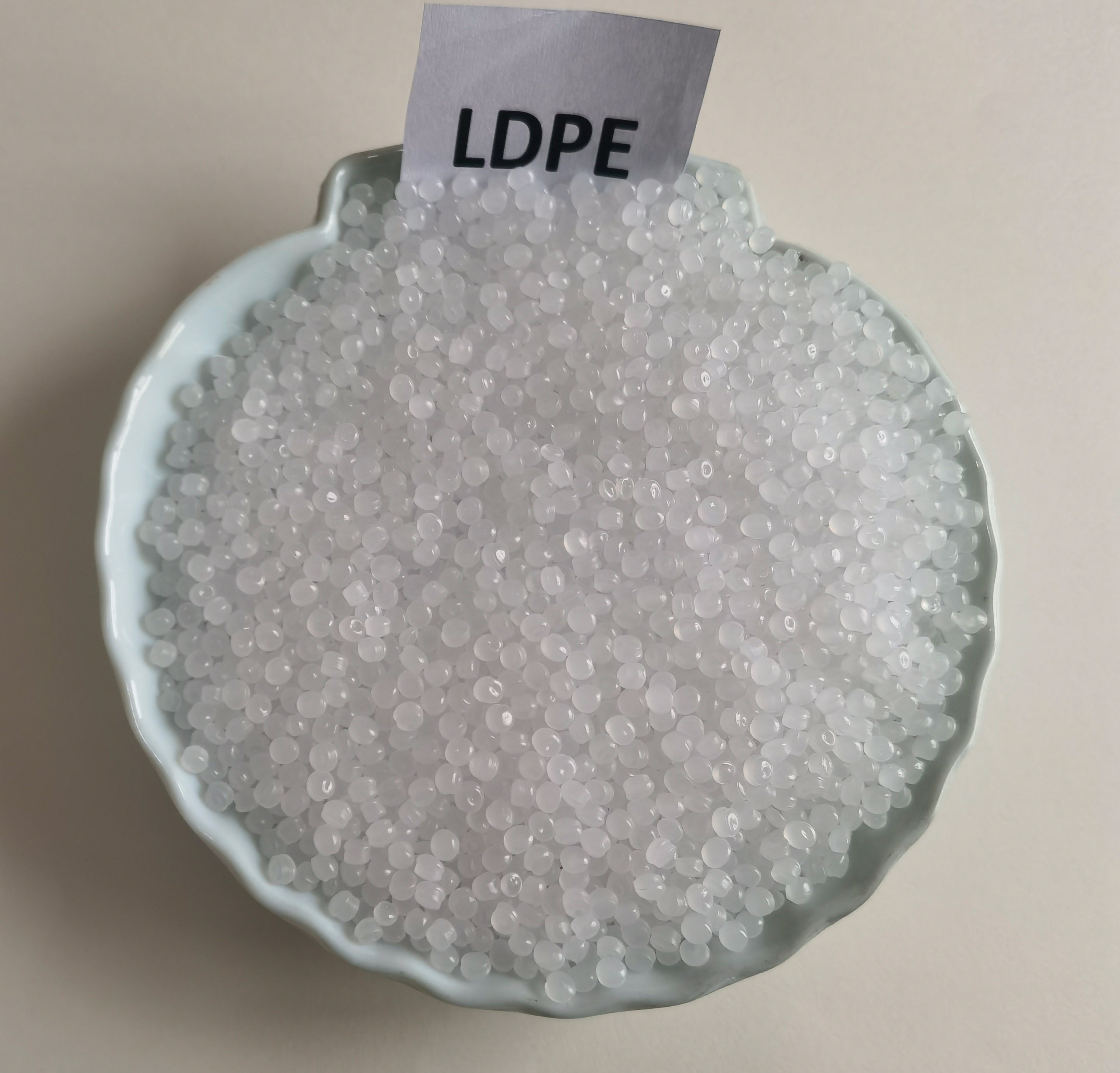 So cheap LDPE plastic granules LDPE M1850A raw materials natural white 100% virgin