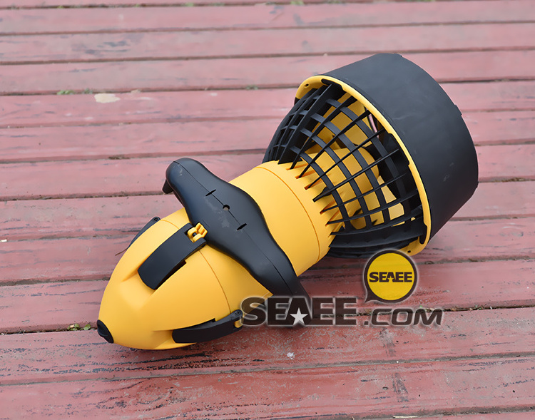 2023 Portable Mini Yide Diving Equipment Underwater Sea Doo Scooter Electric Water Scooter For Water Sports