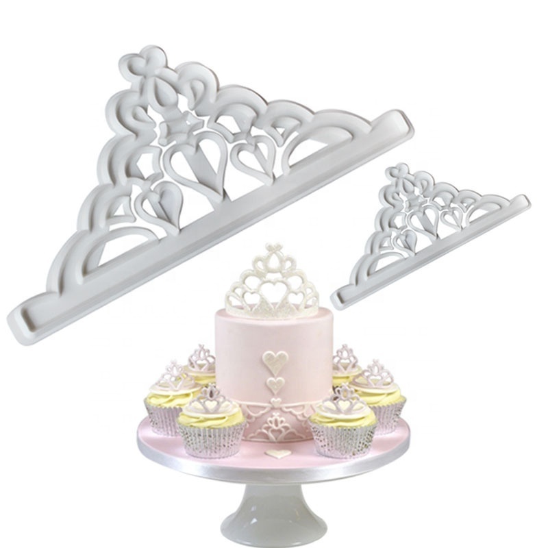 2Pcs Plastic Cake Cookie Cutter Embosser Decorating Mold Crown Shaped Fondant Biscuit Chocolate Dessert Pastry Baking Tools