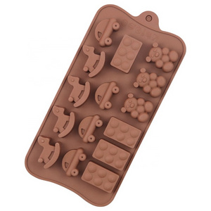 DIY 15 cavities cute bear shaped Silicone cake mold Trojan car chocolate Cartoon DIY baking mold cake tools