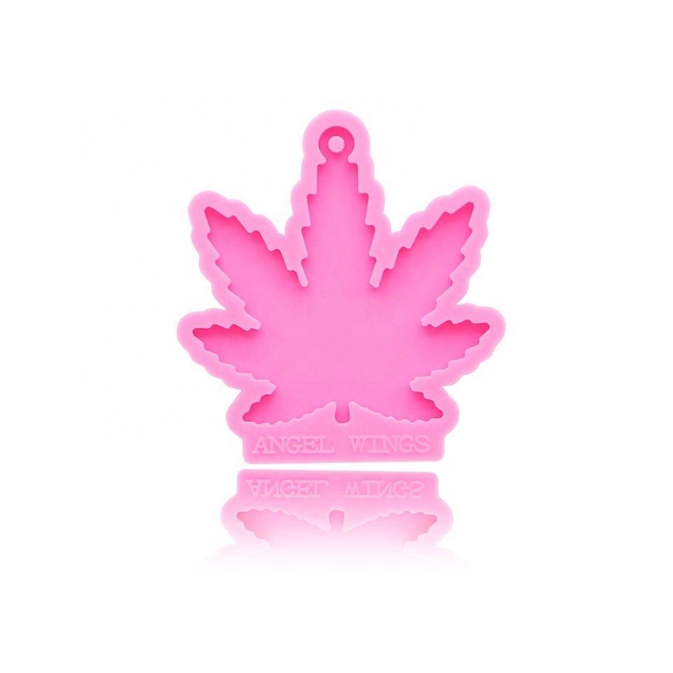 new design shiny maple leaf shaped silicone mold for DIY truck car key   epoxy resin molds keychain jewelry cake mold