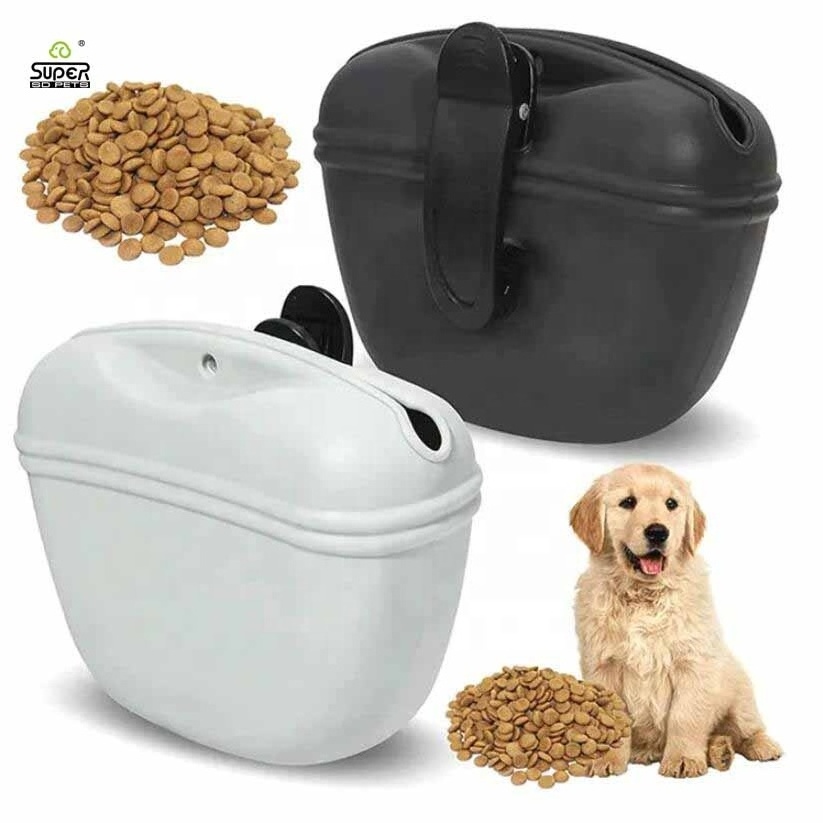 Pet Training Pocket with Clip and Magnetic Closing Silicone Portable Dog Treat Pouch Bag Food Snack Pet Pouch