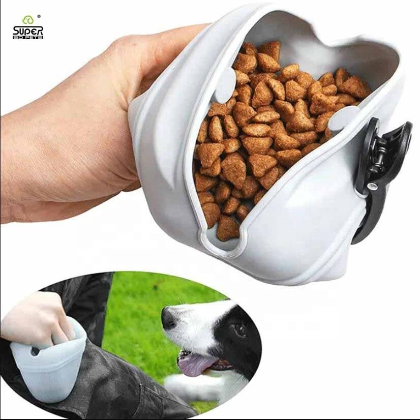 Wholesale/Custom Private Mold Blue Silicone Dog Treat Pouch With Plastic Buckle And Magnetic Sealed Walking Dog Food Bag