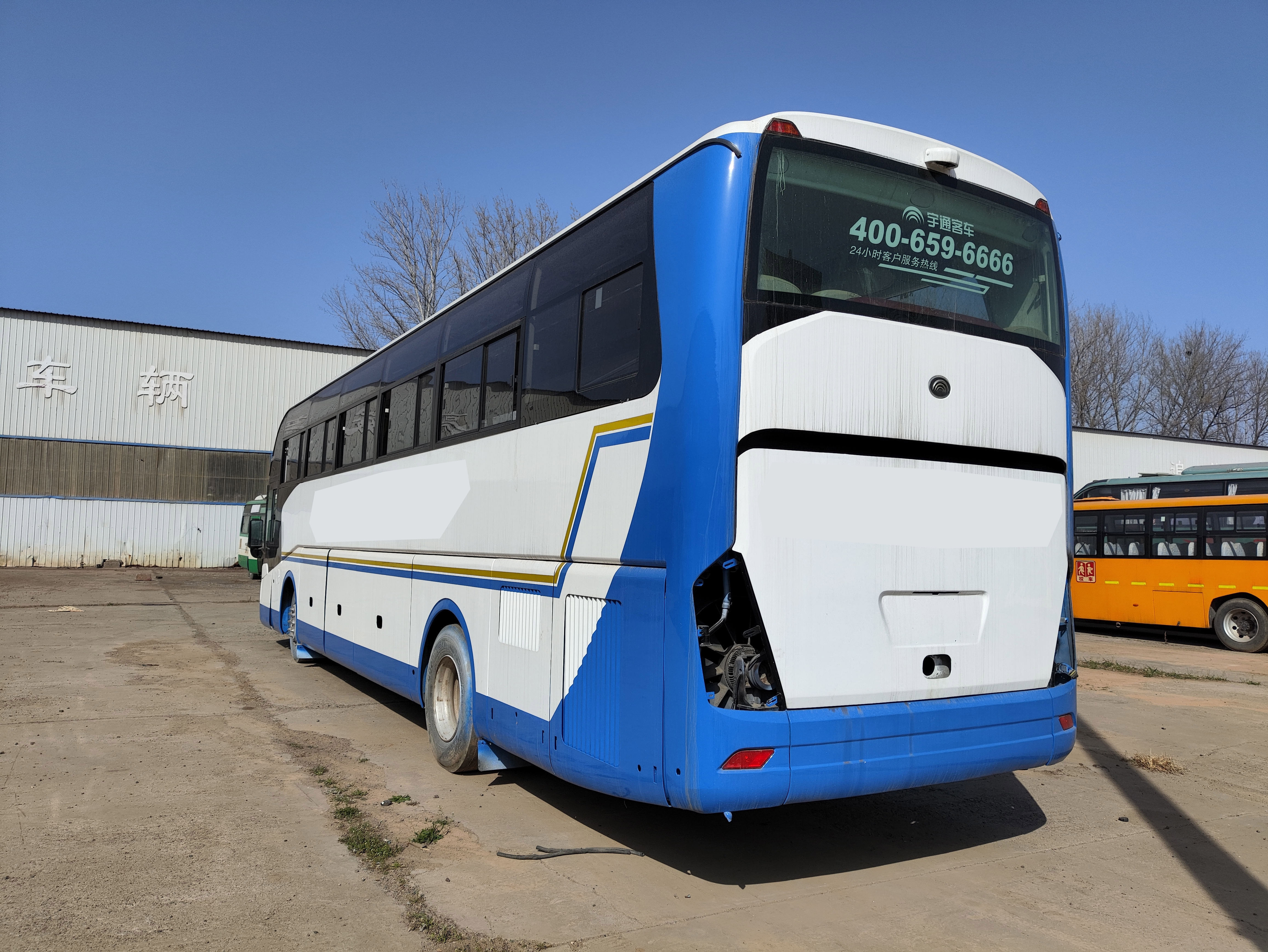 New Arrival Yu tong Bus Used Right Hand Drive Buses Double Rear Axle Coaches 65 Seater Autobus for Sale