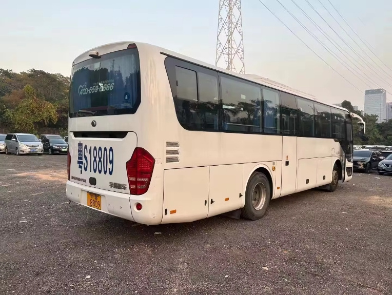 Yu tong Bus Used Right Hand Drive 12m Diesel Buses Double Rear Axle Coaches 65 Seater Autobus for Sale