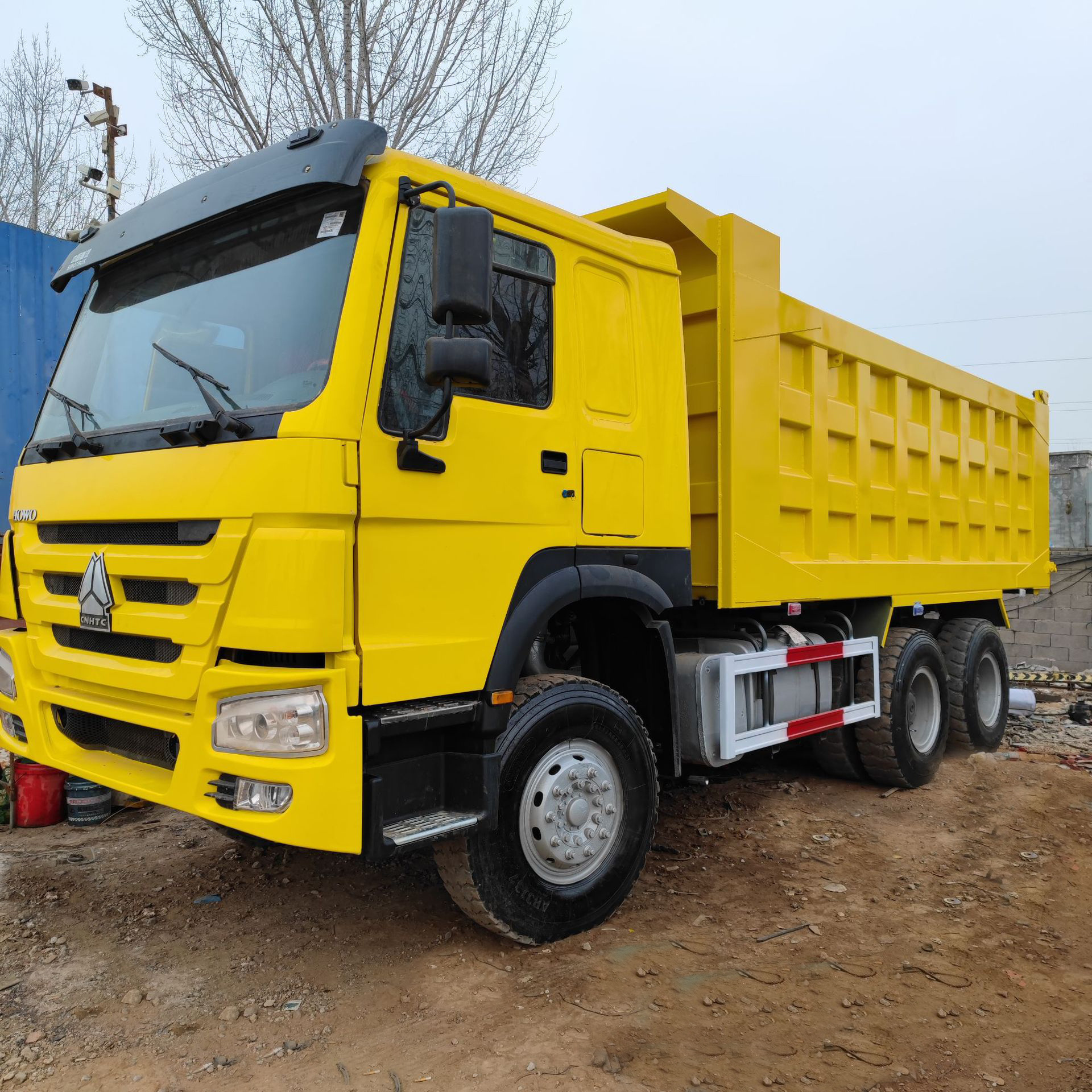 Used Sinotruk Howo 6x4 Dump Truck 25 Tons Heavy Manual 371hp Engine Transport Sand Tipper for Sale