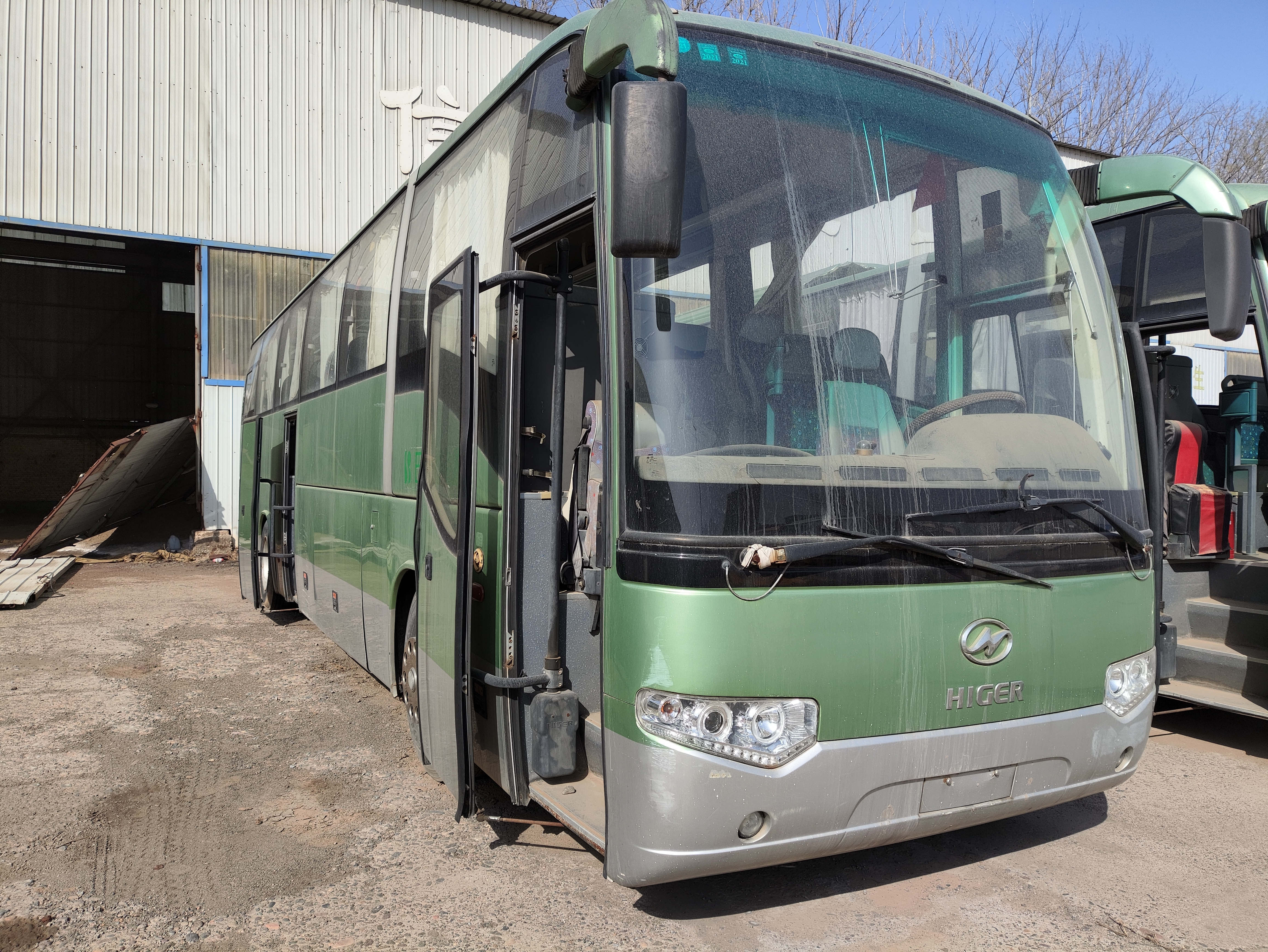 Hot Selling Coaches Used Higer Bus 50 Seaters Fine Price City Buses Higer KLQ6122 Second Hand de Transport Bus Africa for Sale