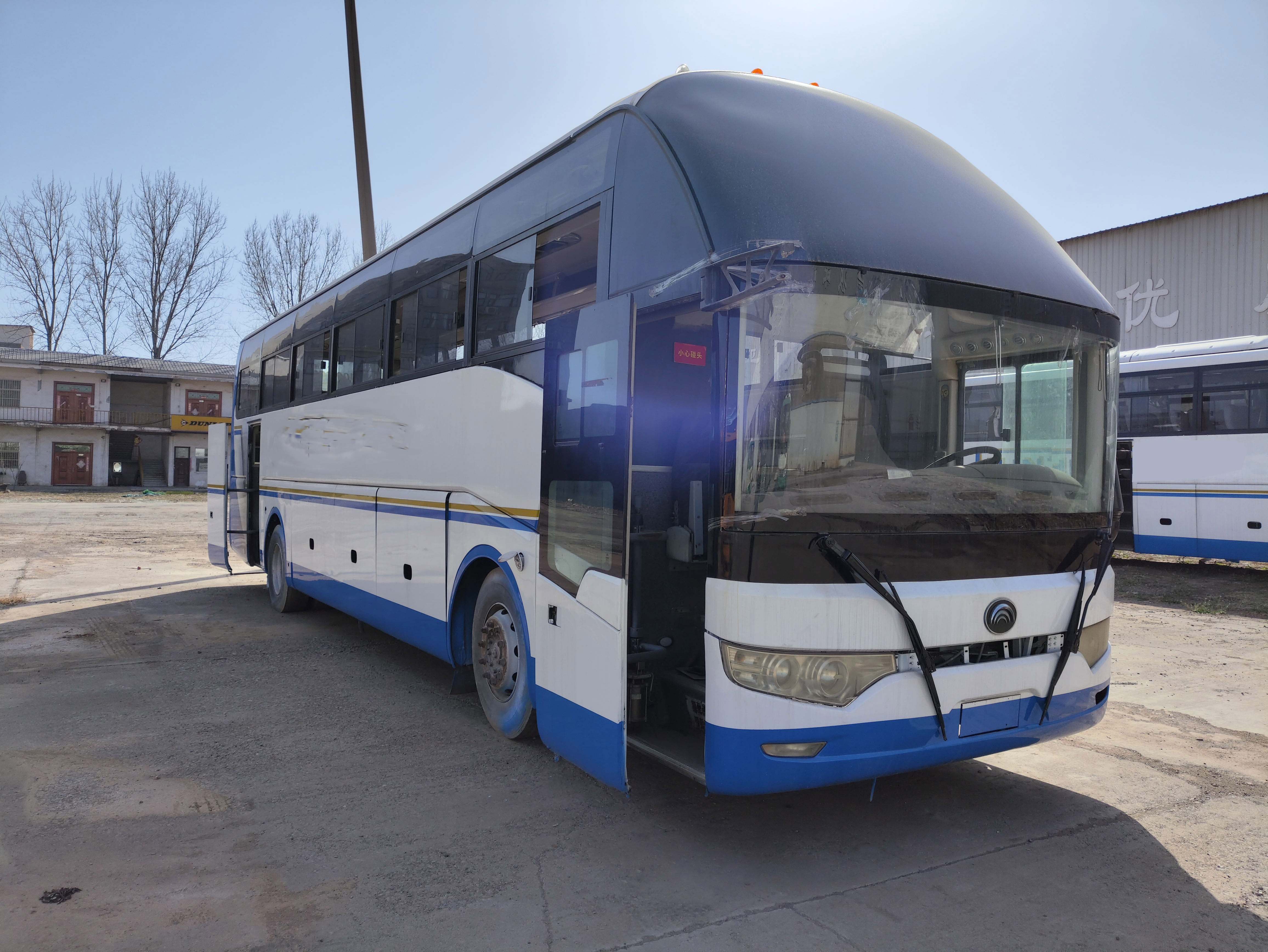 New Arrival Yu tong Bus Used Right Hand Drive Buses Double Rear Axle Coaches 65 Seater Autobus for Sale