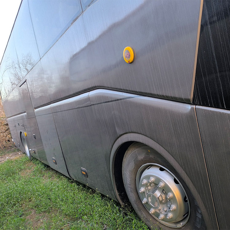 Yu tong Used Coach Bus 65 seats Steering LHD RHD Euro3 Diesel Engines Double Rear Axle youtong