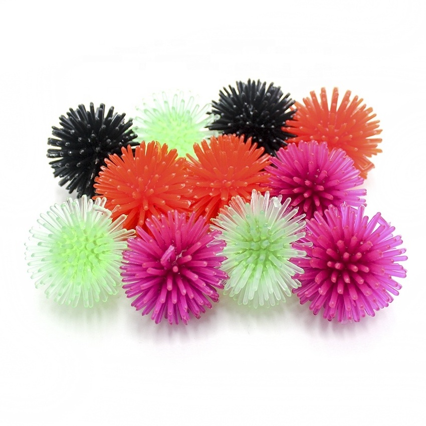 Fashion Small Mini TPR Plastic Spiky Ball Toy Pet Cat Toy Spiky Puffer Ball    5190407-8