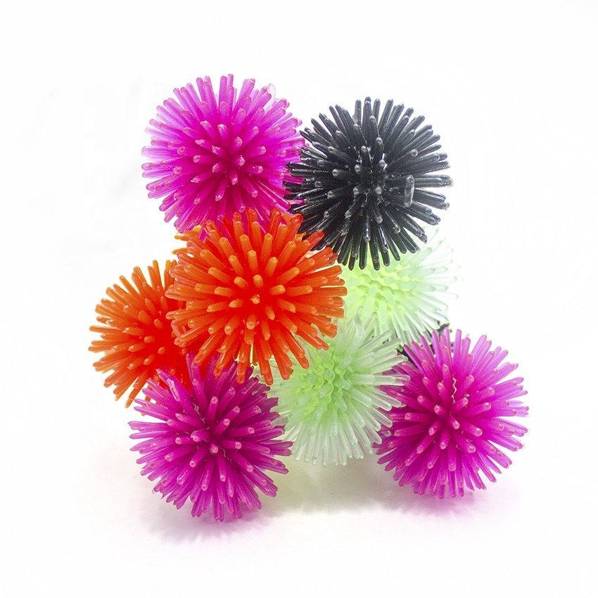 Fashion Small Mini TPR Plastic Spiky Ball Toy Pet Cat Toy Spiky Puffer Ball    5190407-8