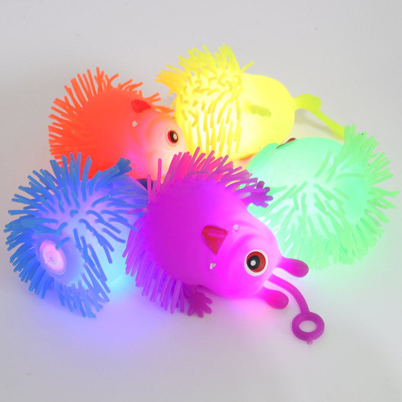 Novelty 3 Eyes Monster Light Up Stretchy Kids Ball 9CM Flash Puffer Cyclop Puffer Toy