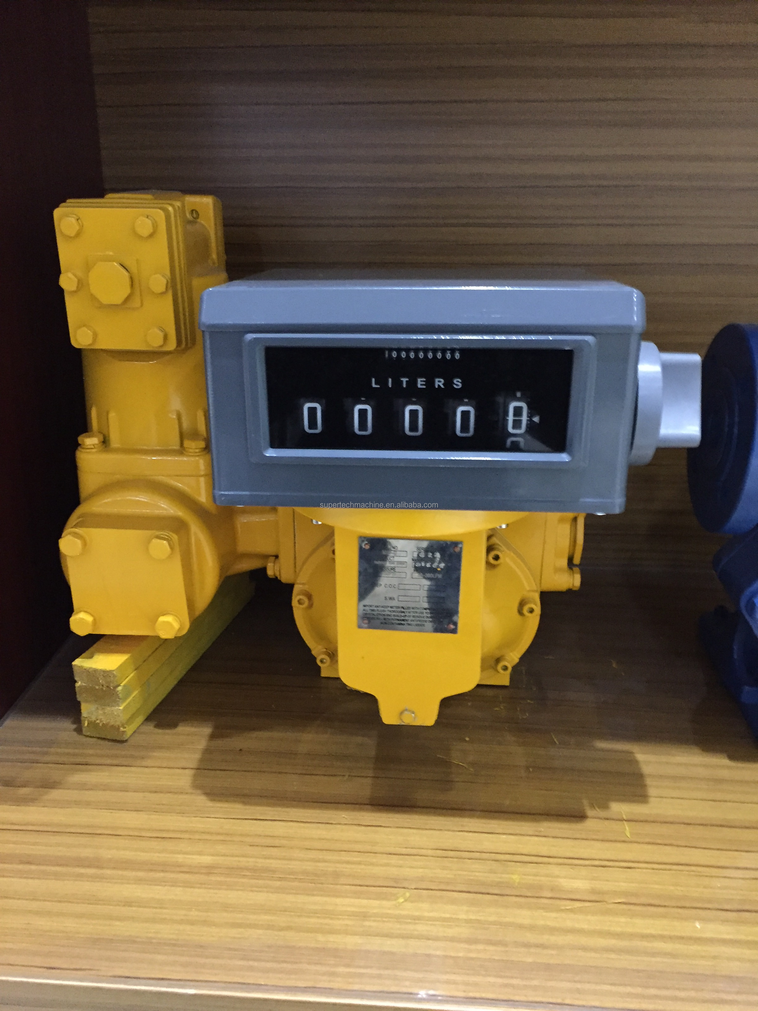 Liquid LPG Flow Meter Positive Displacement Meter