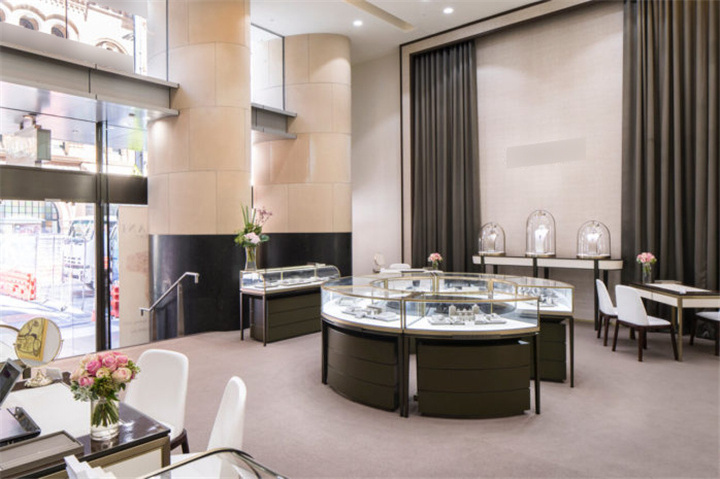 Custom Jewelry Boutique Showcases Retail Jewelry Store Glass Round Counter for Display