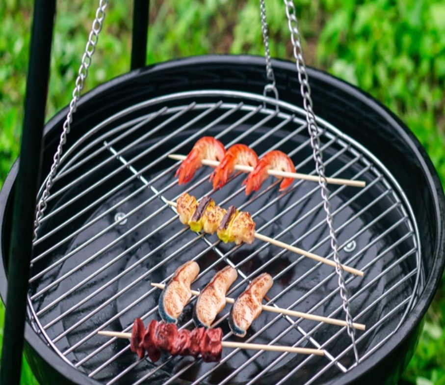 Stainless Steel Chain Barbeque Grill Tripod Hanging Folding Charcoal BBQ Grill Outdoor