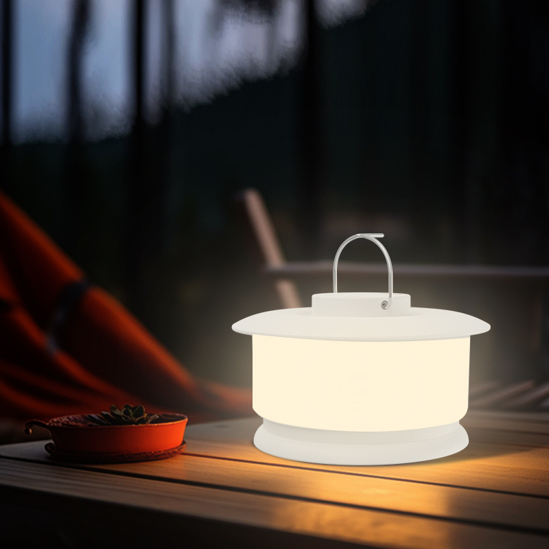 Popular Outdoor Light Decorative Light Camping Lanterns Battery Operated While Camping