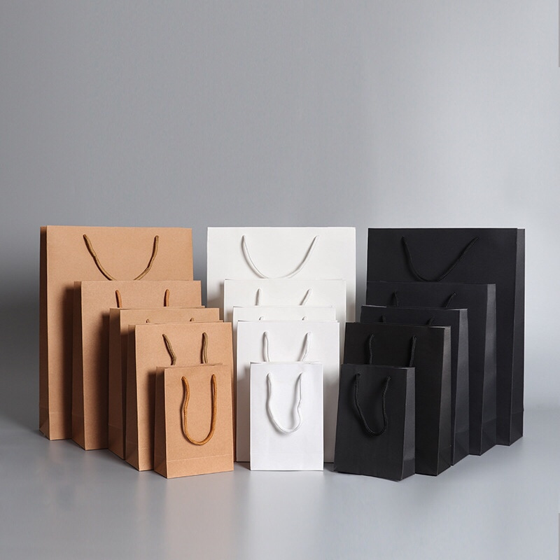 Factory Outlet Sale Luxury Eco-friendly Carrier White Black Kraft Gift Paper Shopping Bag with Logo