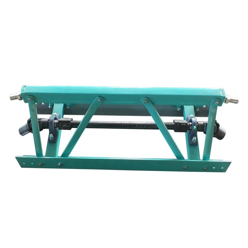 Vibrating concrete level screed machine