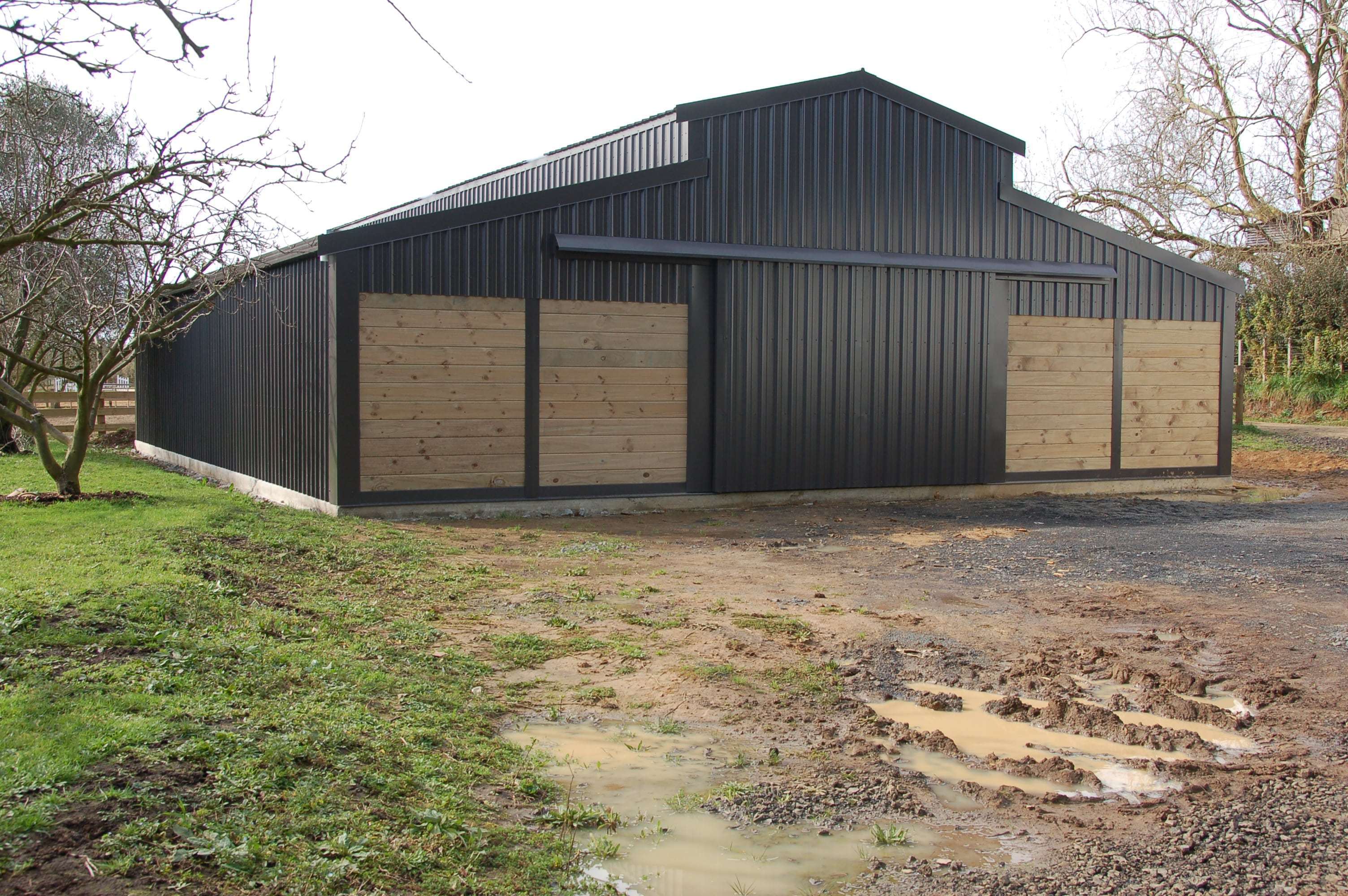 Prefab steel American Barn Interlock Sheds Horse Barns Light OEM service Factory