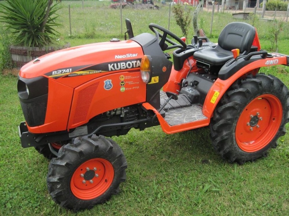 Kubota Agricultural Tractor Exclusive Sale Bulk Supply Market Price 27HP 4WD Tractor  B2741