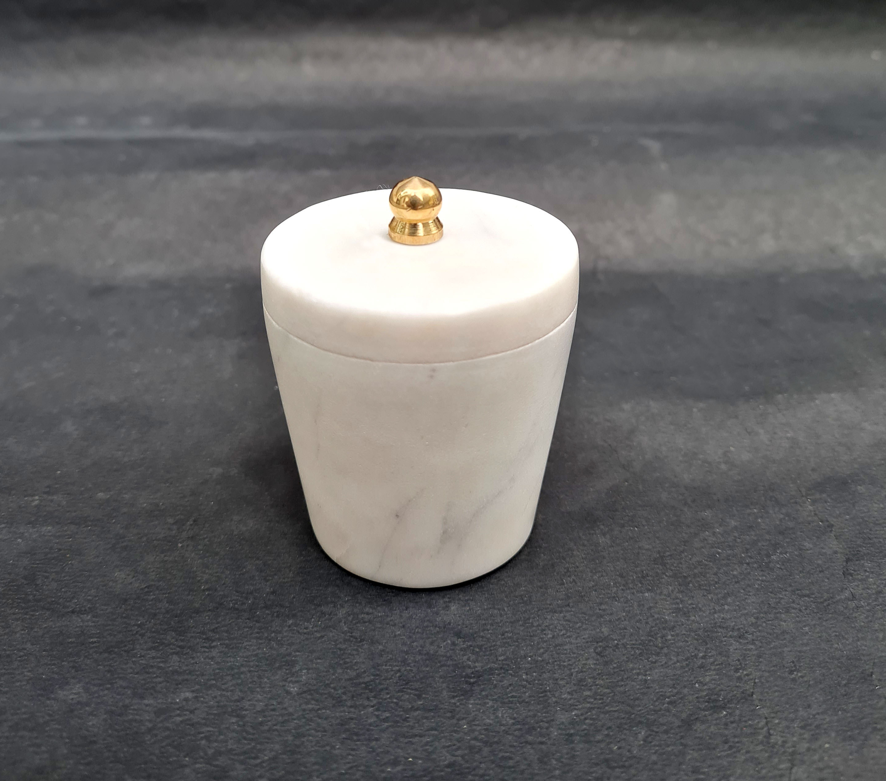 Natural Stone White Alabaster Candle Jar with Lid with Knob Metal Knob Candle Vessel Wax Container Votive Holder with Stone Lid