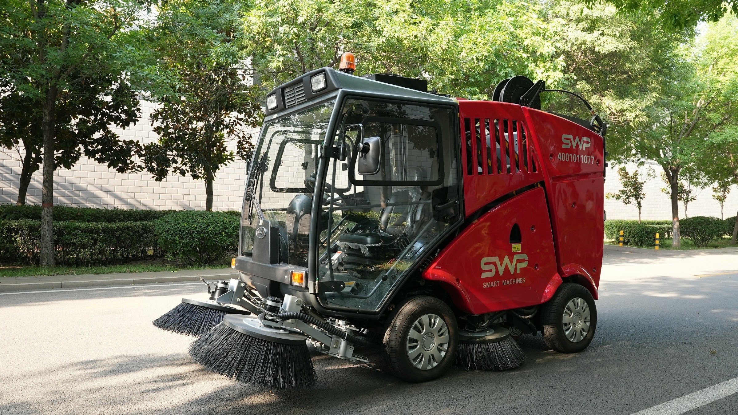 Sweeping machine SW-III High Efficiency Street Sweeper Compact Road Sweeper with Multi functions