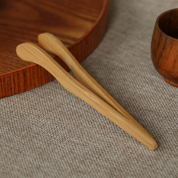 High Quality Mini Wooden Salad Tongs Utensils Salad Spinner Chopped Veggies Bamboo Tong Wood Kitchen Tongs For Holding