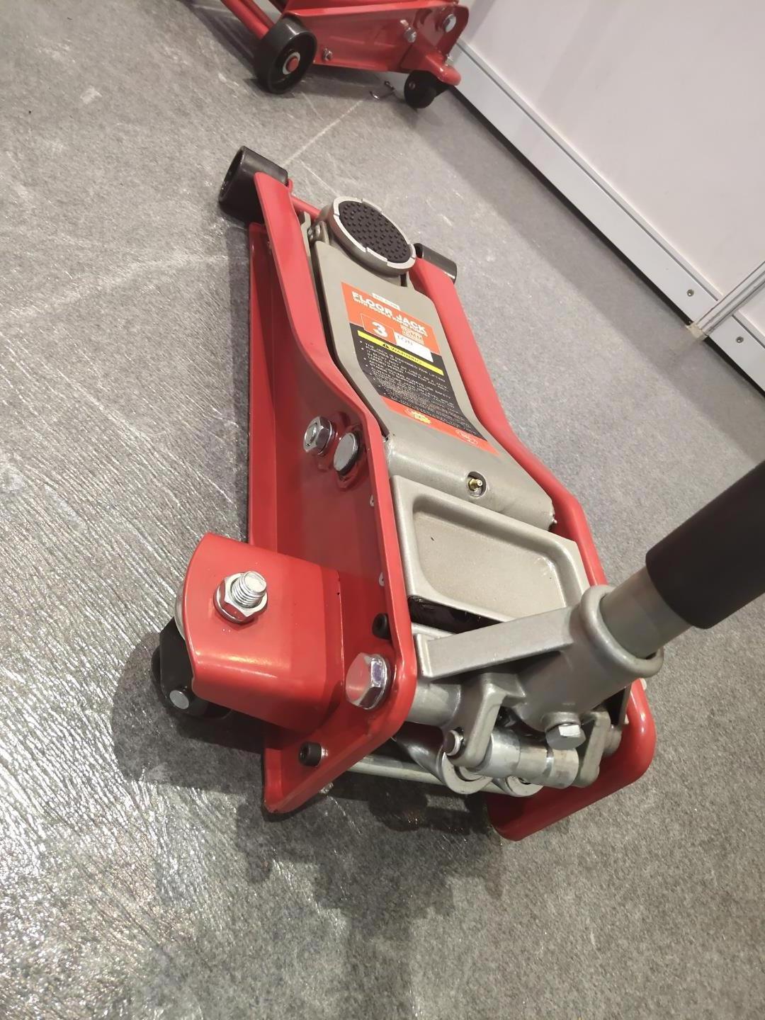 3 Ton Aluminum/Steel Hydraulic Quick Lift Low-Profile Service Floor Jack