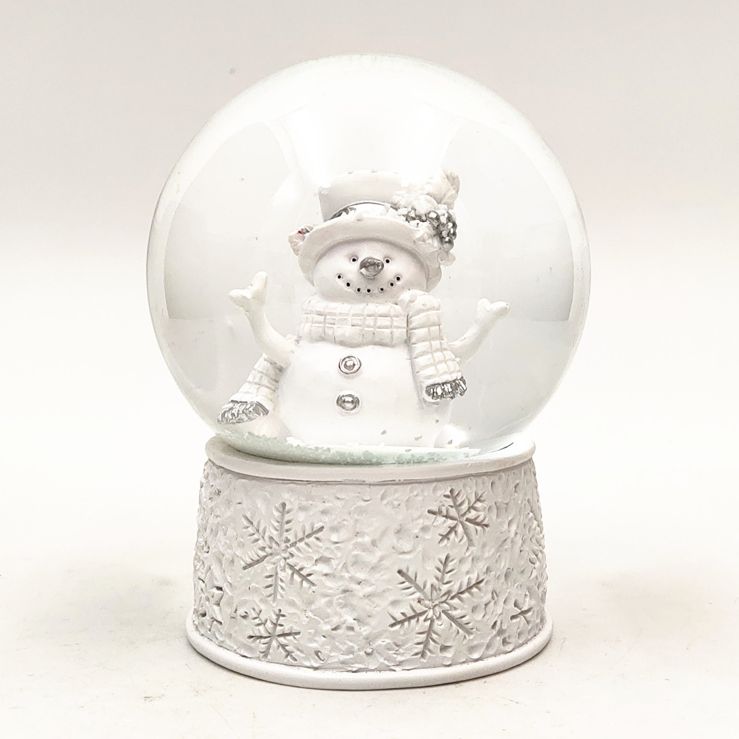 Shunxu Resin Crafts White Custom LED Christmas Water Globe Kawaii Snowman Snow Globe