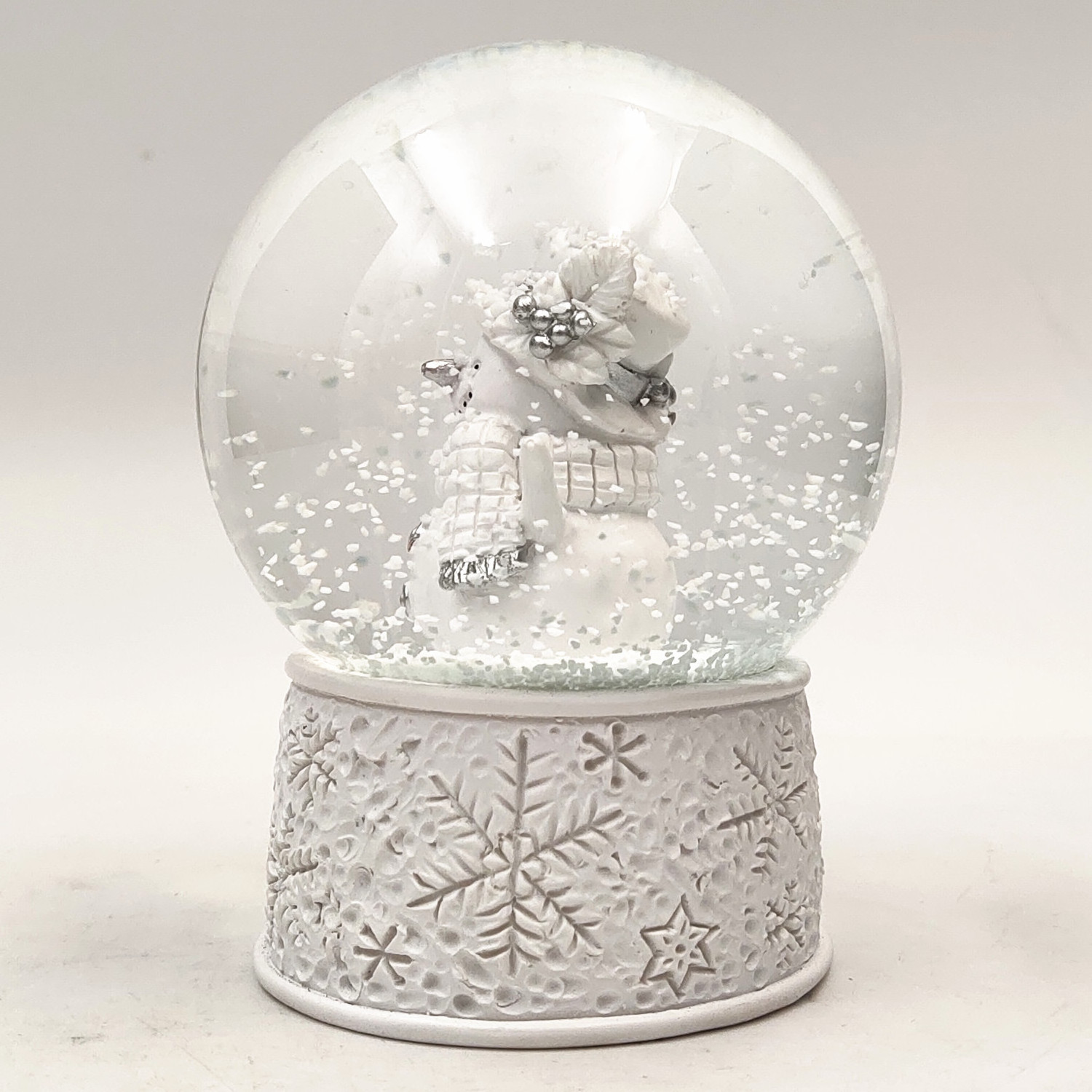 Shunxu Resin Crafts White Custom LED Christmas Water Globe Kawaii Snowman Snow Globe