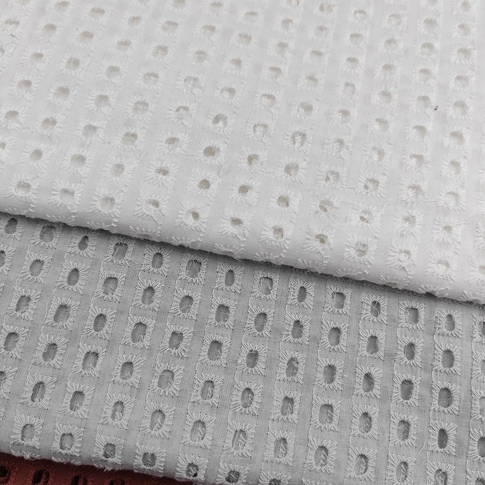 Fashion Design Customized High Quality Woven Cotton Voile Eyelet Fabric For Garment