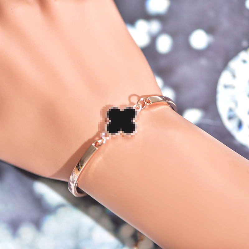 Fashionable Clover Bracelet, European and American New Women's Jewelry, Clover Bracelet