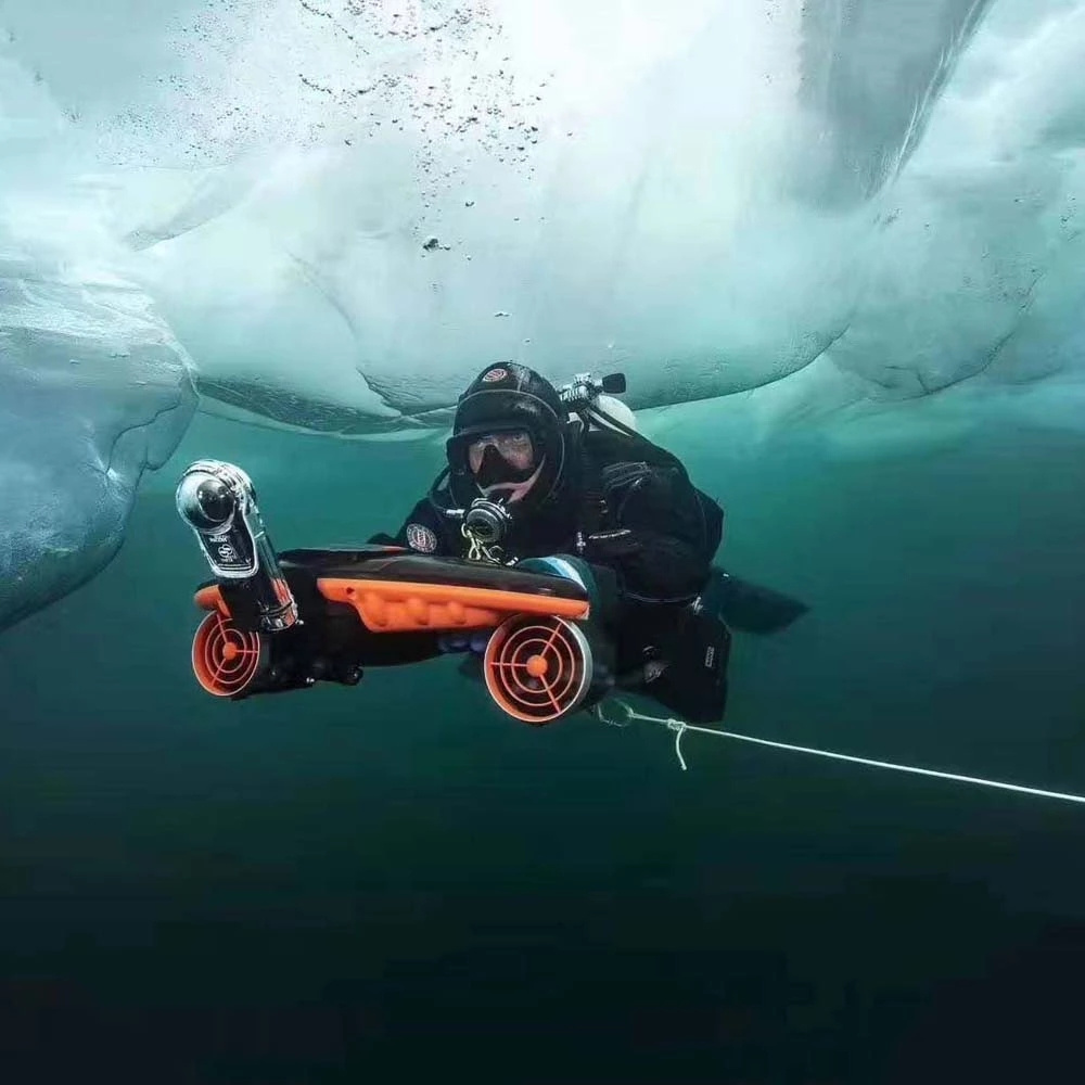 Diving sea scooter Water Cool Sports Smart fast speed  battery water scooter propeller Underwater Scooter