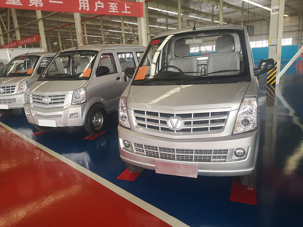 Minibus new car  minivan truck small delivery lorry 7-seats for whole family go sightseeing