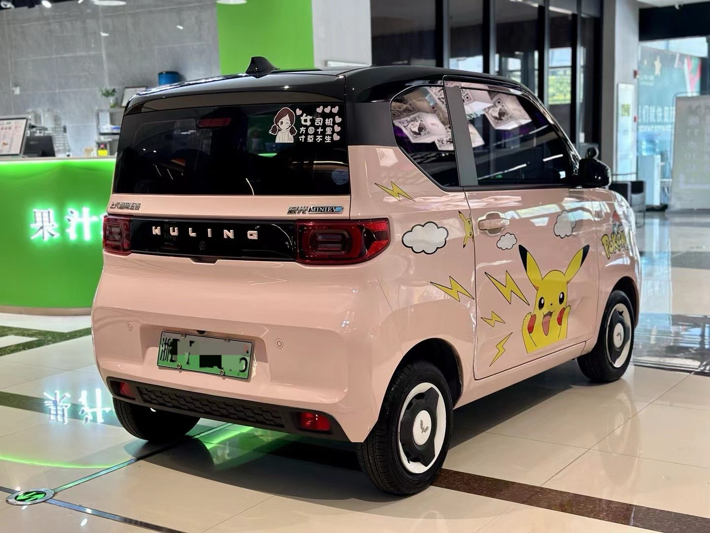 Hot Sell WULING HONGGUANG Mini EV 4 Seats Left Hand Drive Second Hand Pink Color 170km Electric Used Car