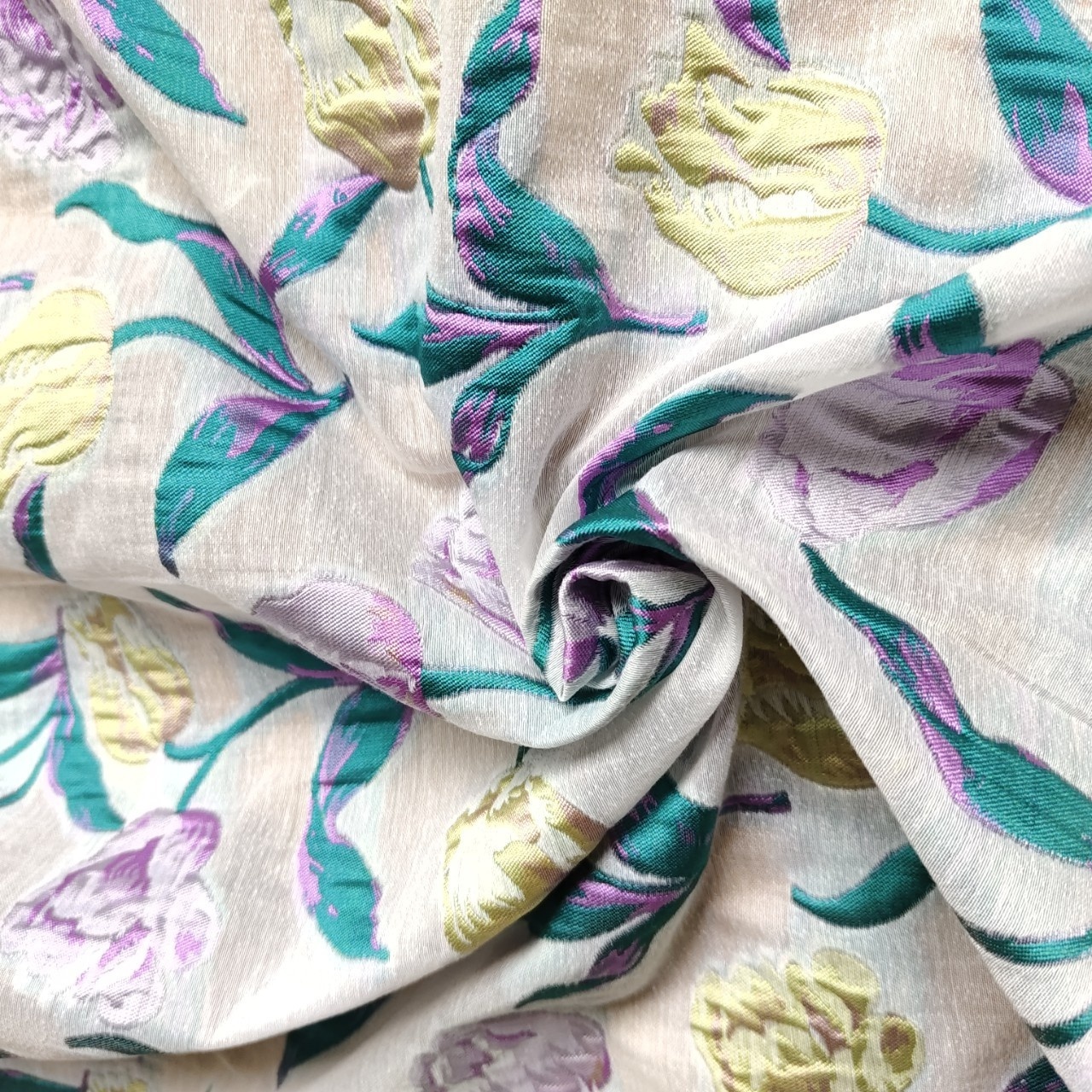 New yarn-dyed jacquard yarn tulip flower fabric spring/summer terylene brocade fabric for dress