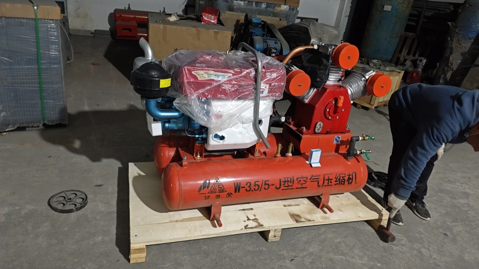 w3.5/5 5 7 Bar Diesel Engine Portable 100cfm Piston Small Mining Air Compressors set with Jack Hammer/Rock Drill Hammer