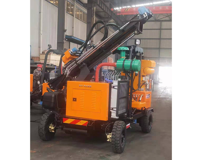 Highway guardrail hydraulic drill rig pile driver/ pile drilling machine for posts installation