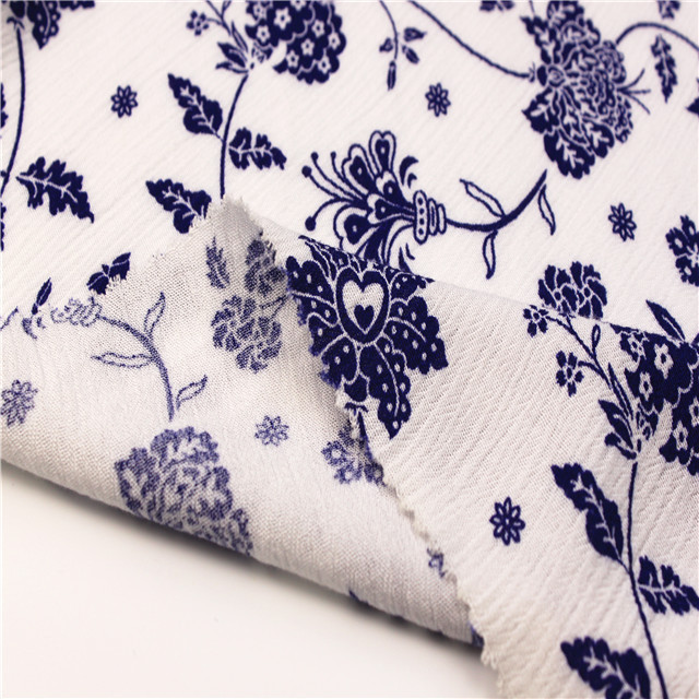 New arrival 100% rayon crinkle indigo print fabric knitting fabric for dress