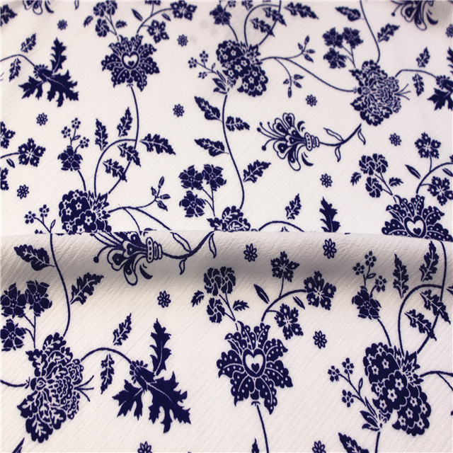 New arrival 100% rayon crinkle indigo print fabric knitting fabric for dress