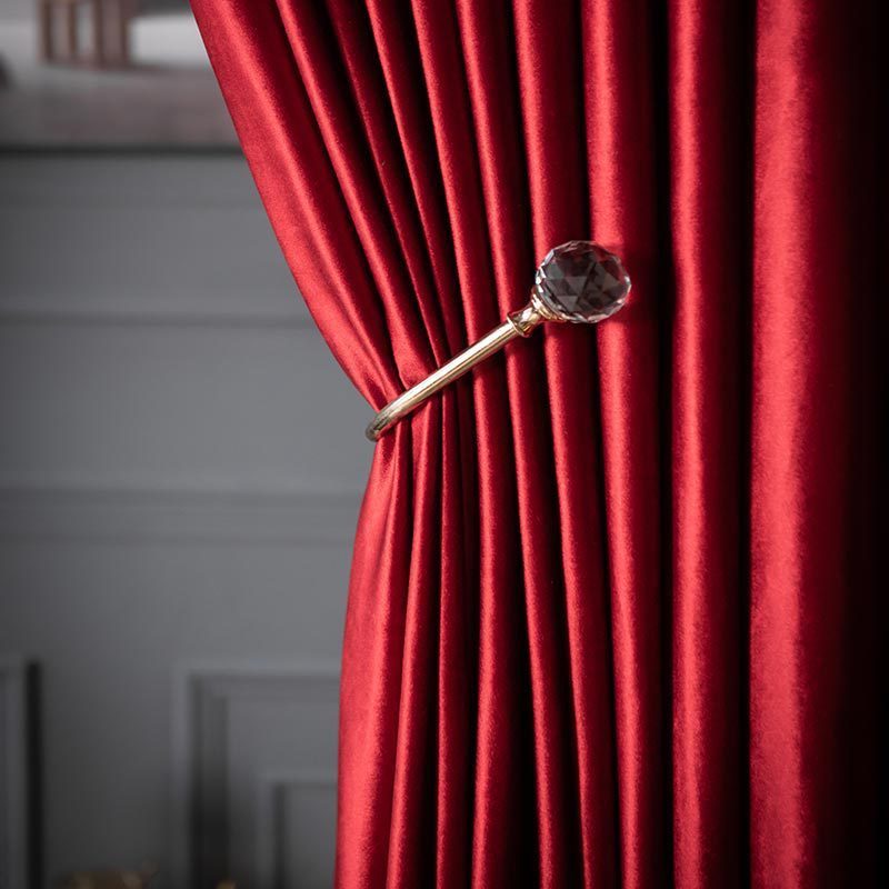 High Quality Thickened Light Luxury Red Velvet Curtain Blackout Solid Color Grommet Noise Reducing Curtain Fabric For Stage