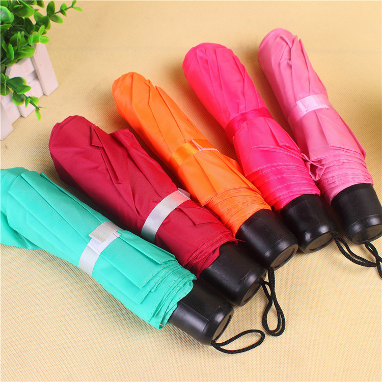 CHUVABAND 21 Inch 8 K Wholesale 3 Fold Umbrella Price Cheap Solid Color Umbrella Promotional Short Handle Portable Umbrellas