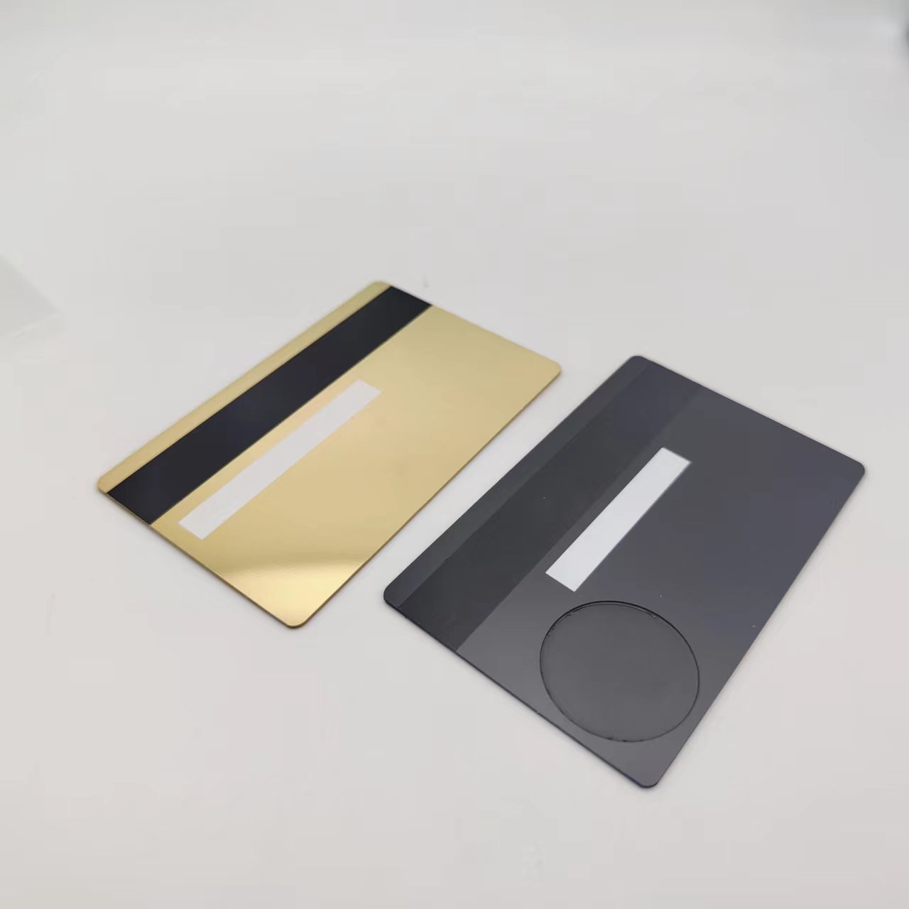 Engraved Logo nfc Metal Card Business Card with QR code Stainless steel contactless card Luxury Gold/Matt Black Lamination