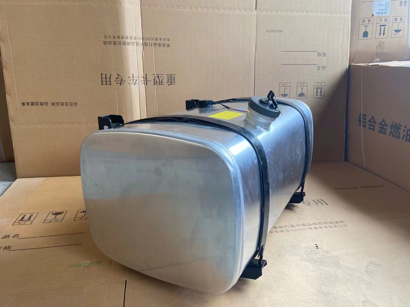 SHACMAN truck F3000 M3000 X3000 aluminum alloy fuel tank 400 liters