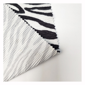 Shaoxing Starke Textile White-black Stripe Print Warp Fashionable Pleated Crepe Fabric For Woman Dress