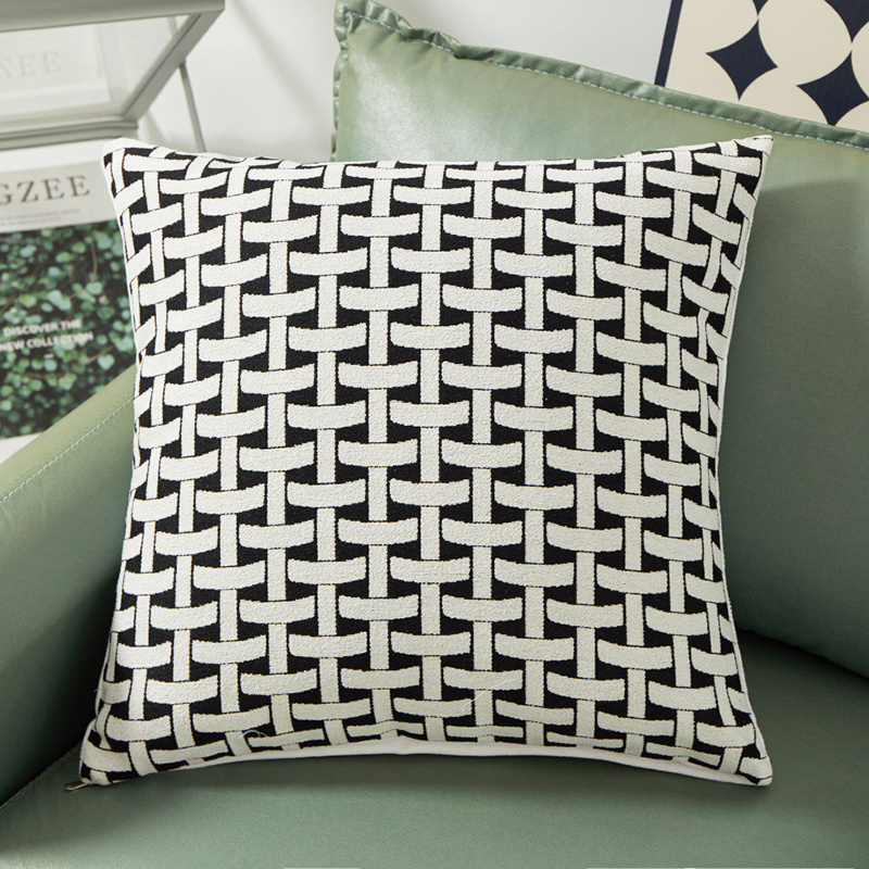 Wholesale Geometric Pattern Black White Jacquard Cushion Cover Custom European Style Jacquard Pillow Case