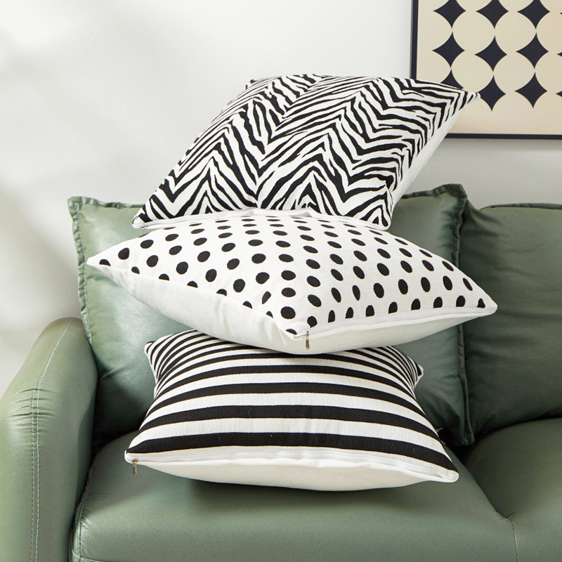 Wholesale Geometric Pattern Black White Jacquard Cushion Cover Custom European Style Jacquard Pillow Case