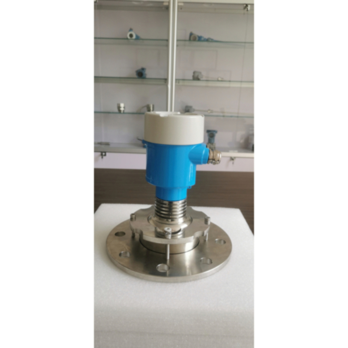 Intelligent radar level meter 80g high frequency radar level sensor radar tank level transmitter