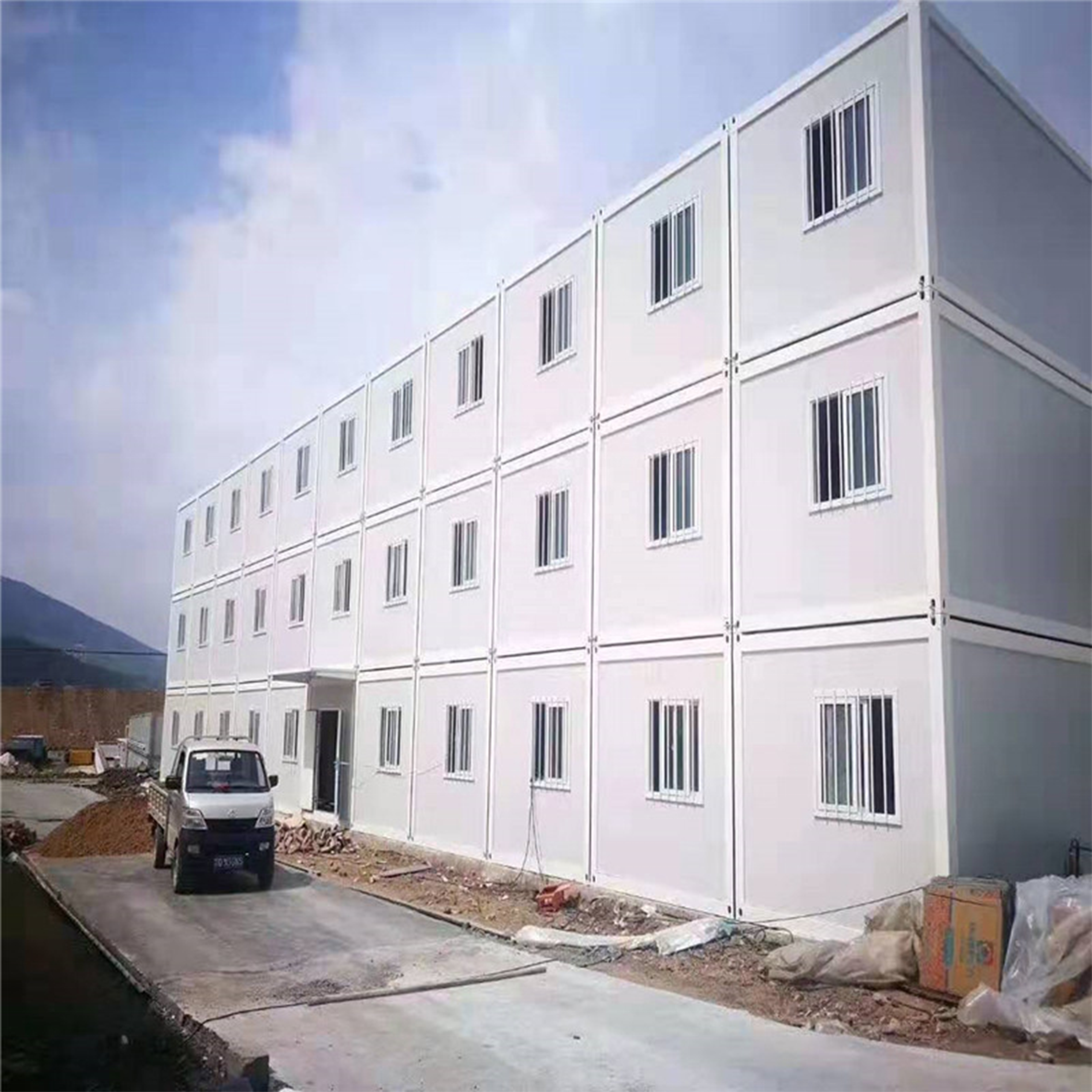 welded prefabricated 2 stories Apartment housing units detachable flat pack container house assembled home