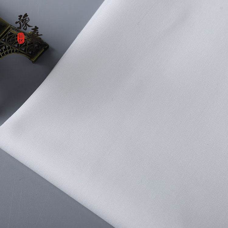 High quality woven TC 65/35 twill cotton polyester plain white bleached fabric for shirting dress